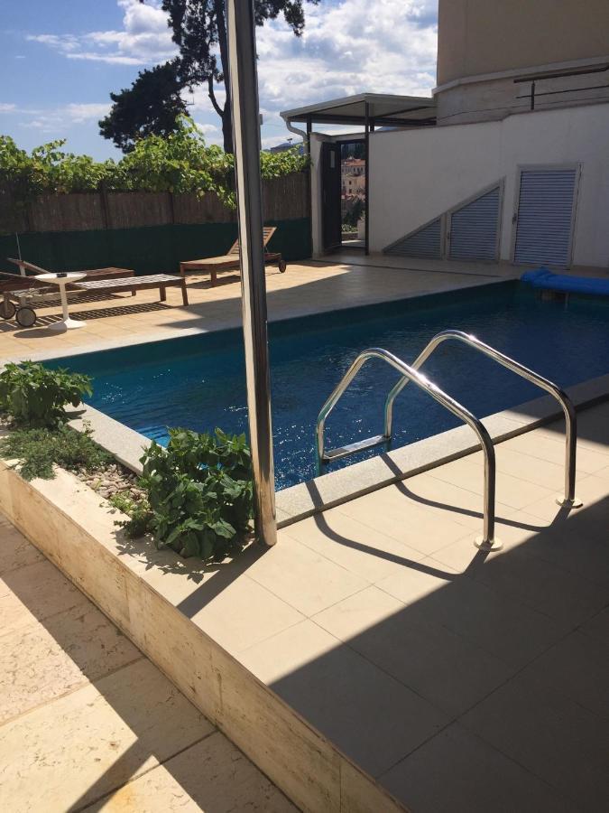 Villa Dinka Vip Apartmani Opatija Exterior foto