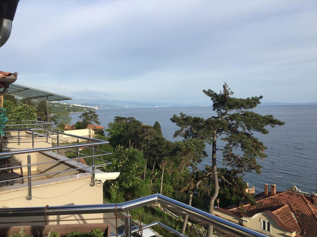 Villa Dinka Vip Apartmani Opatija Exterior foto